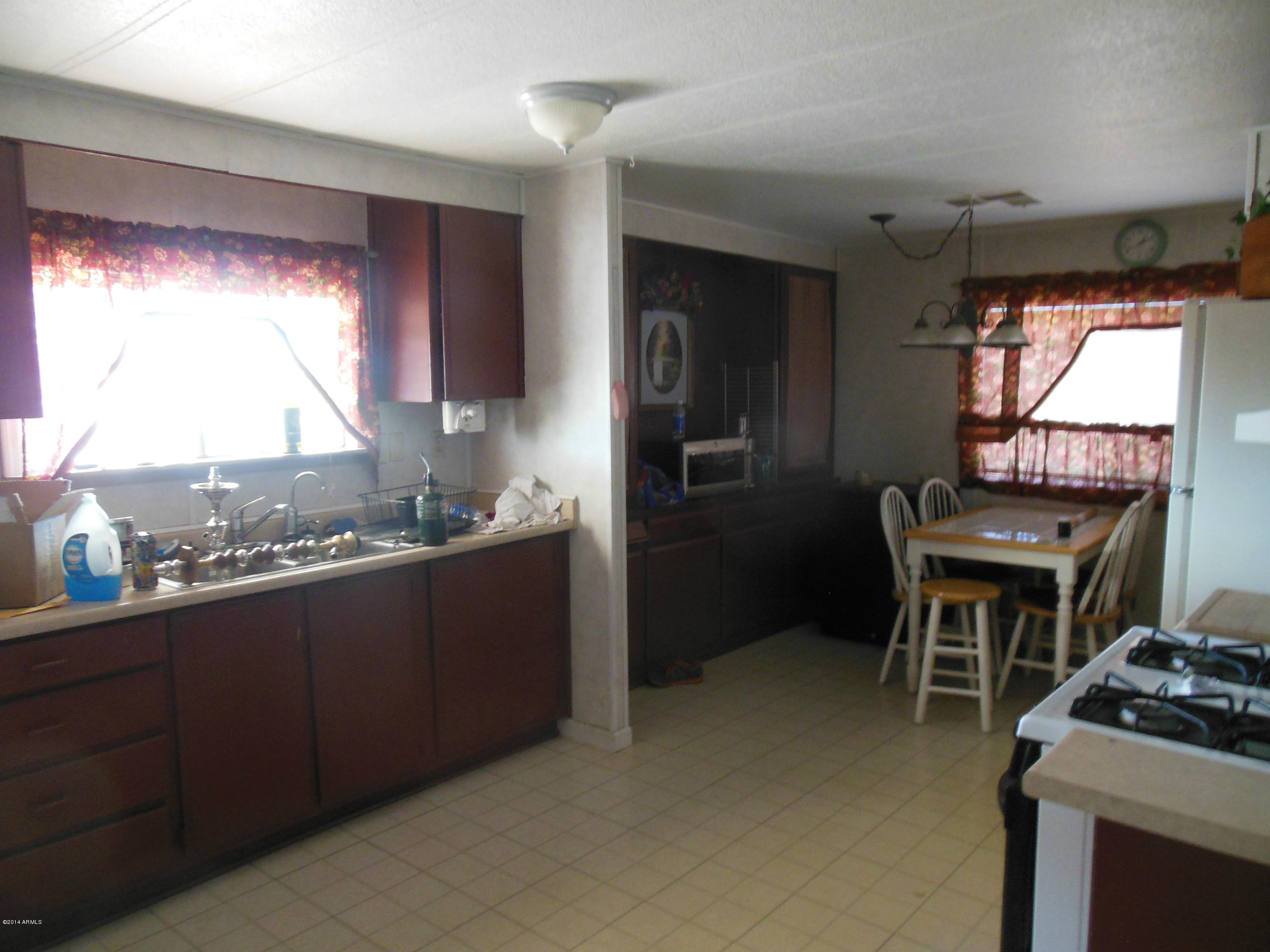 340 South Wickiup Road Apache Junction, AZ 85119 - Photo 8 of 9 Kitchen1
