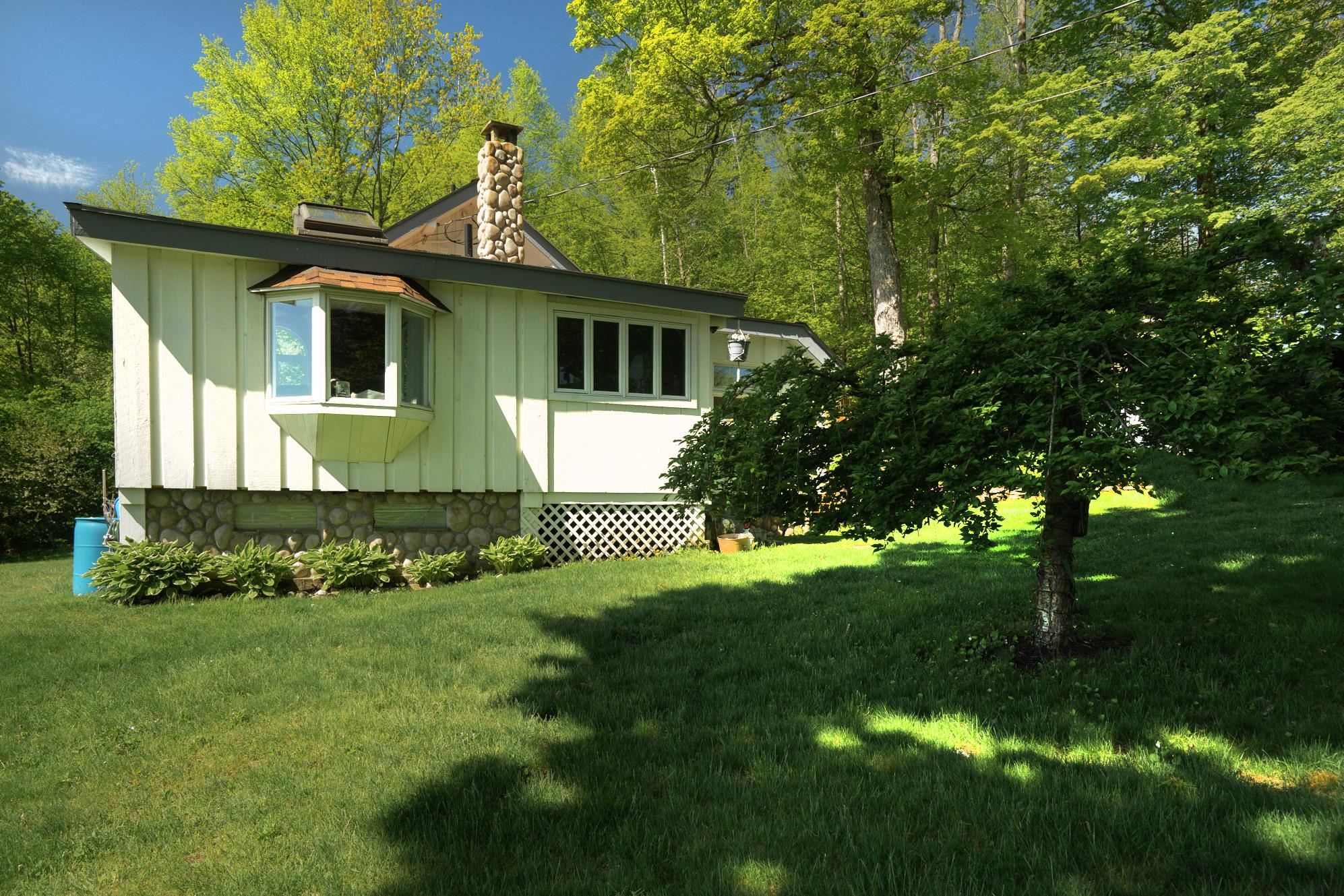 798 Peaked Mountain Road Townshend, VT 05353 - Photo 27 of 40 Gallery Image 27