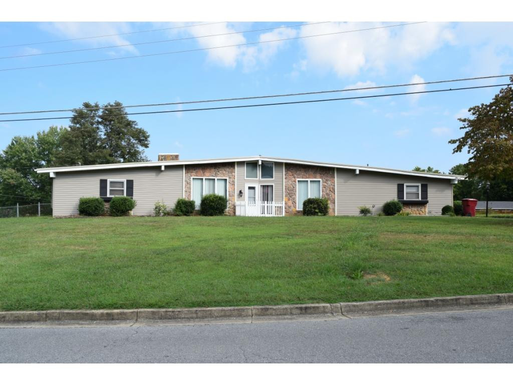 2910 Ballard Road Johnson City, TN 37604 - Photo 3 of 34 Photo 3