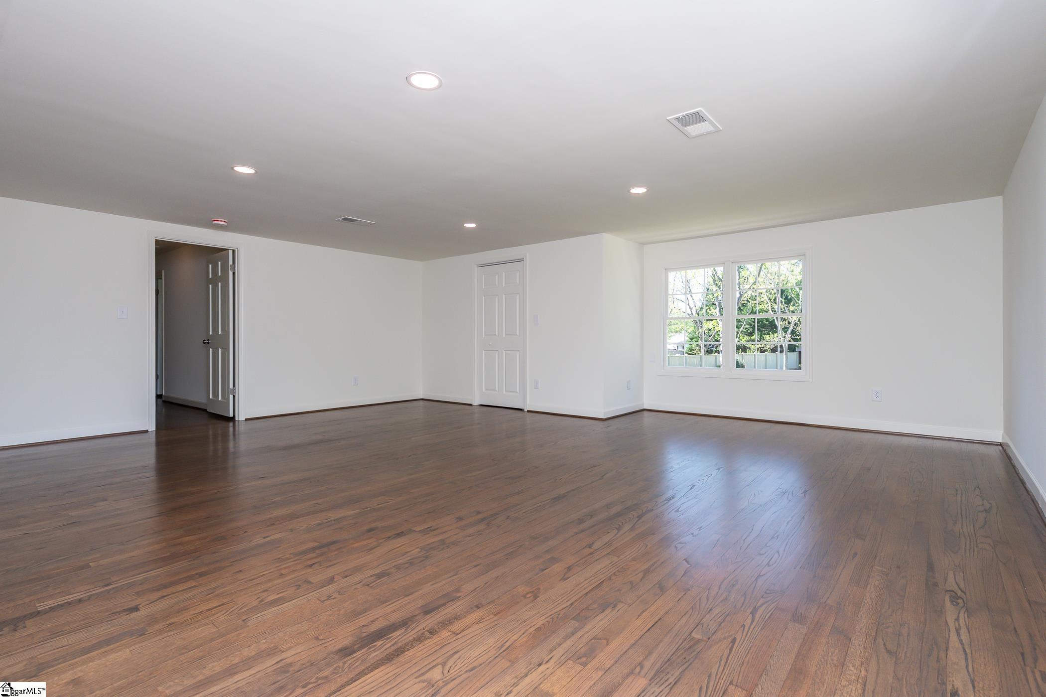 108 West Queen Ann Road Greenville, SC 29615 - Photo 26 of 34