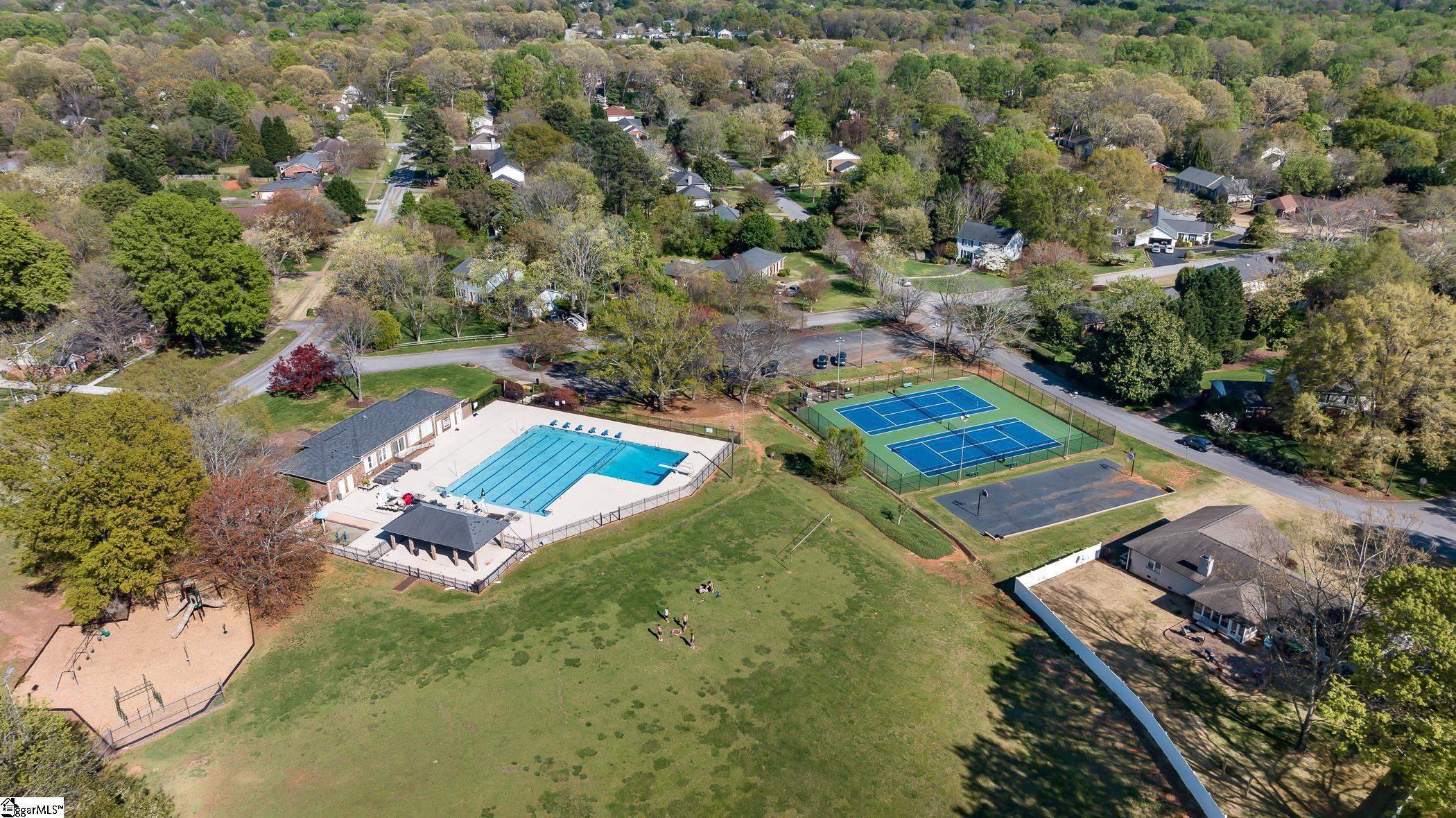 108 West Queen Ann Road Greenville, SC 29615 - Photo 31 of 34