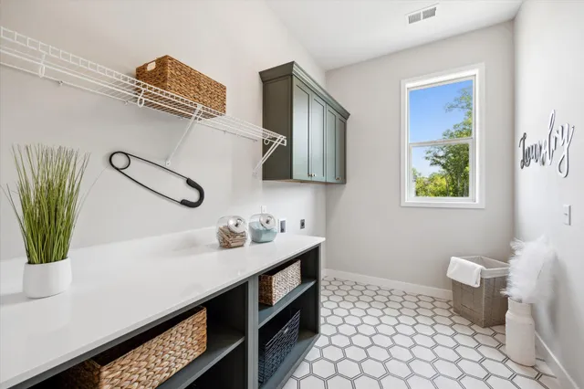 $685,000 | 1951 Woods Point, Waconia, MN 55387