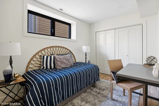 a view of a livingroom with furniture
