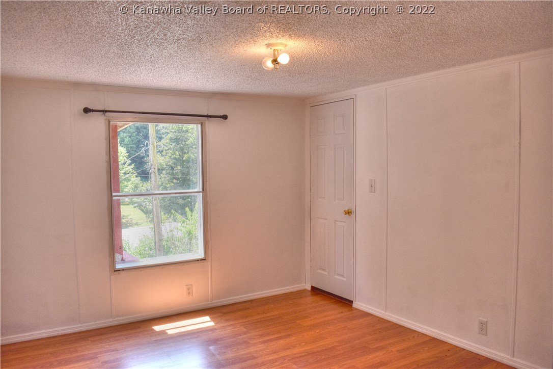 4901 North Grapevine Road Charleston, WV 25320 - Photo 8 of 13 Gallery Image 8