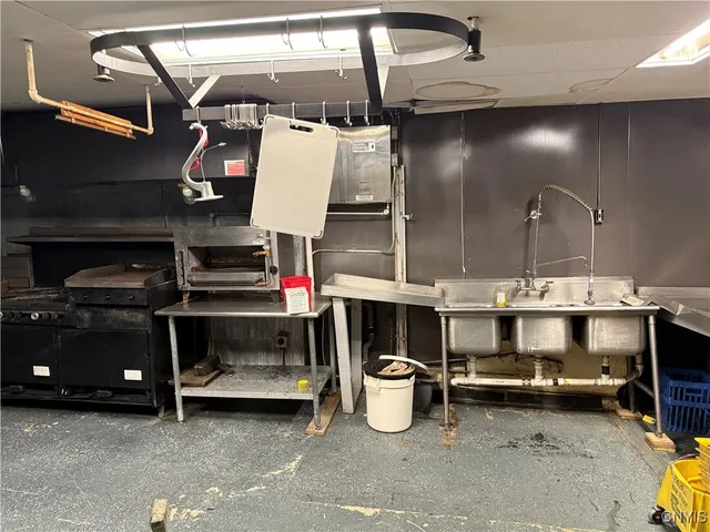 $450,000 | 1925-33 West Fayette Street, Syracuse, NY 13204