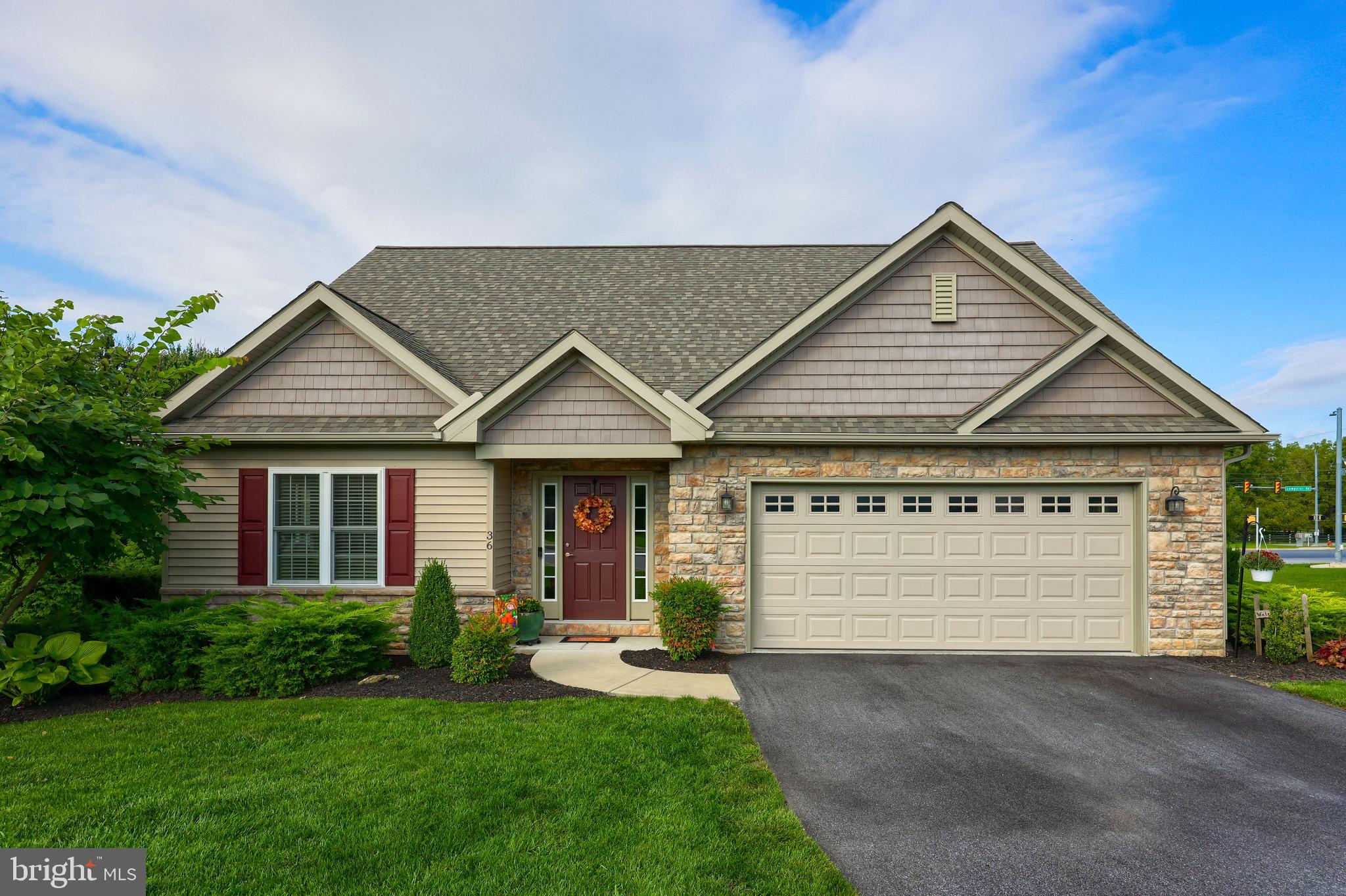 36 Katherines Way Lancaster, PA 17602 - Photo 1 of 49 Main