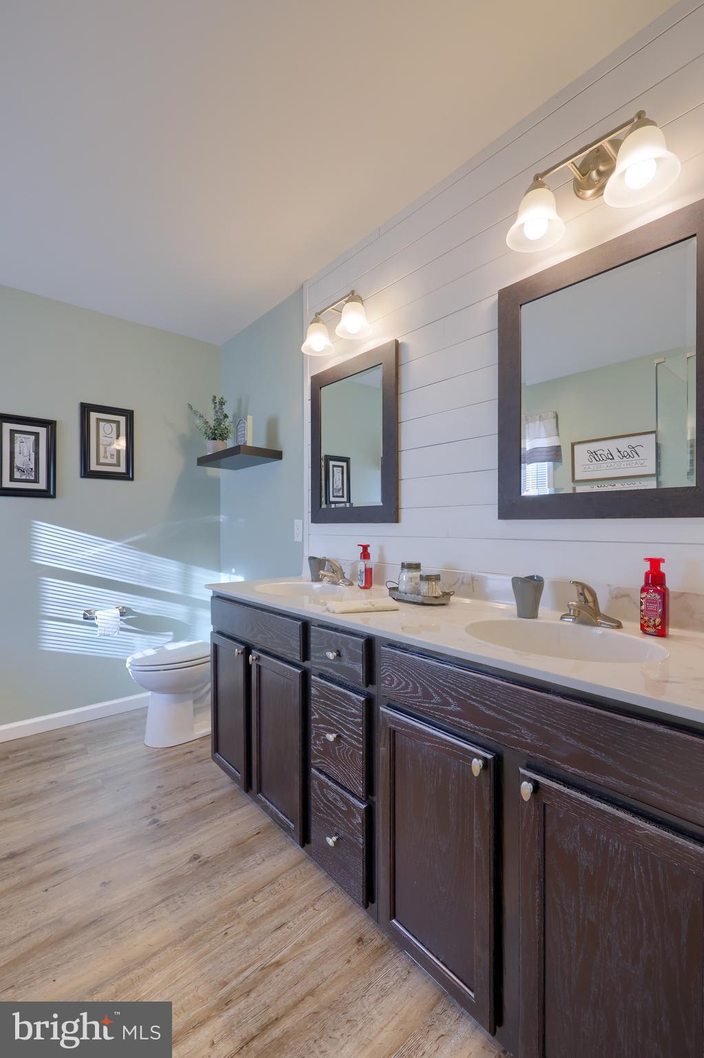 36 Katherines Way Lancaster, PA 17602 - Photo 25 of 49 Primary Bathroom