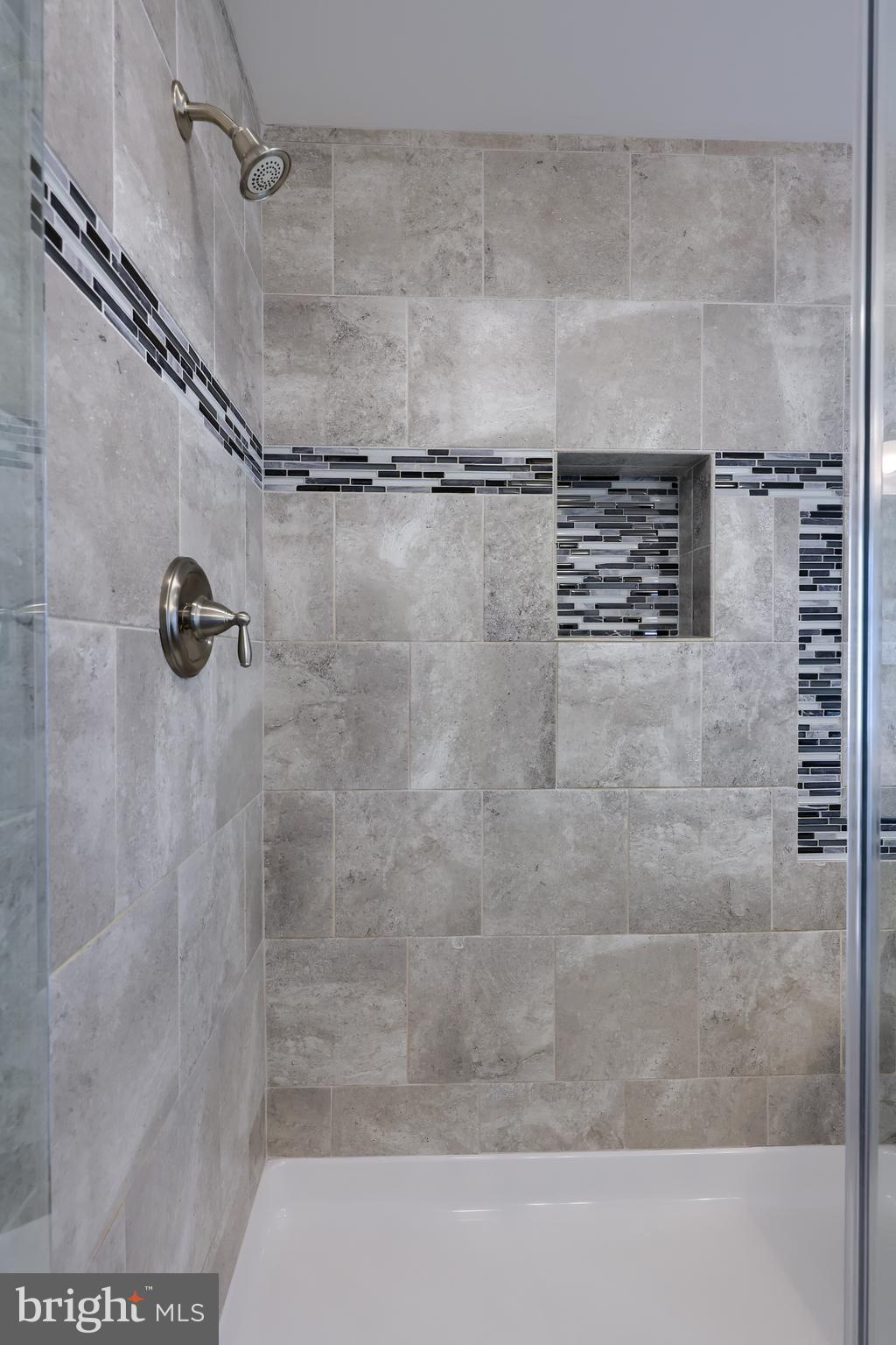 36 Katherines Way Lancaster, PA 17602 - Photo 26 of 49 Primary Bathroom