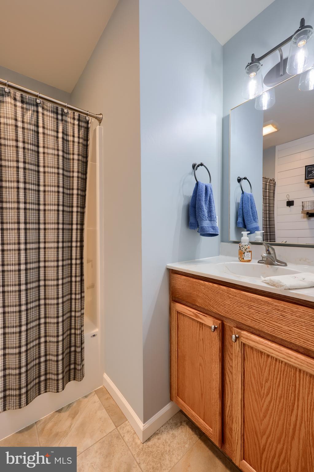 36 Katherines Way Lancaster, PA 17602 - Photo 28 of 49 Main Bathroom #2