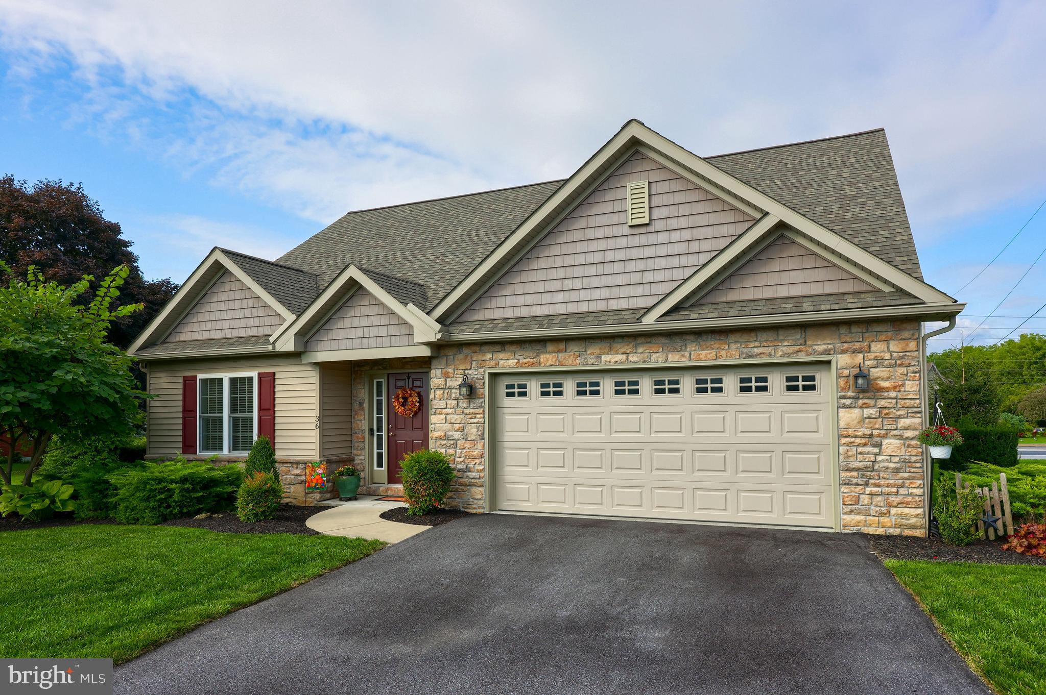 36 Katherines Way Lancaster, PA 17602 - Photo 32 of 49 Front View