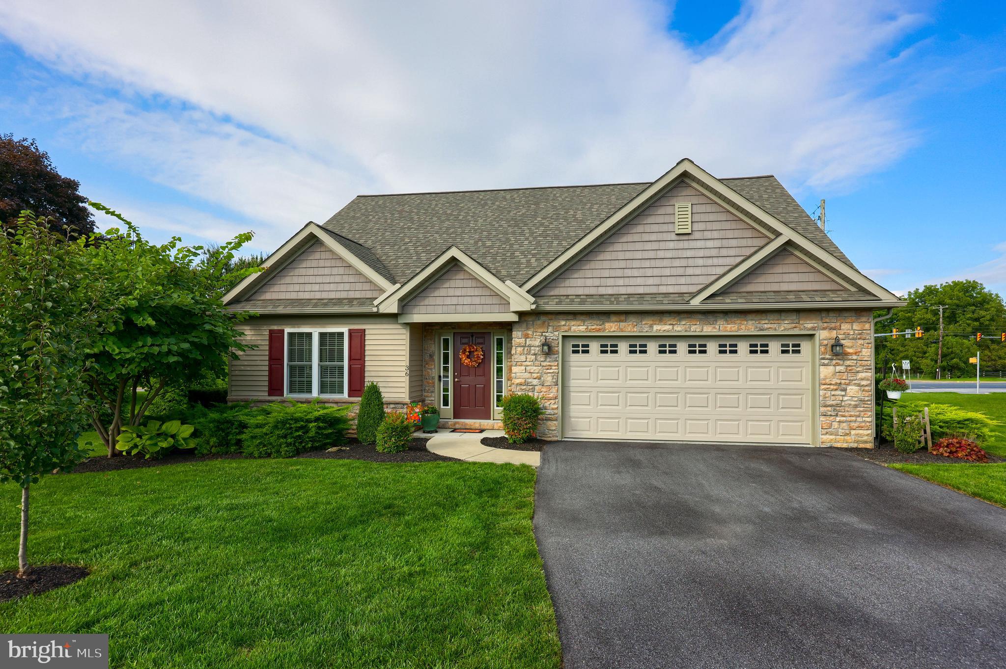 36 Katherines Way Lancaster, PA 17602 - Photo 33 of 49 Front View