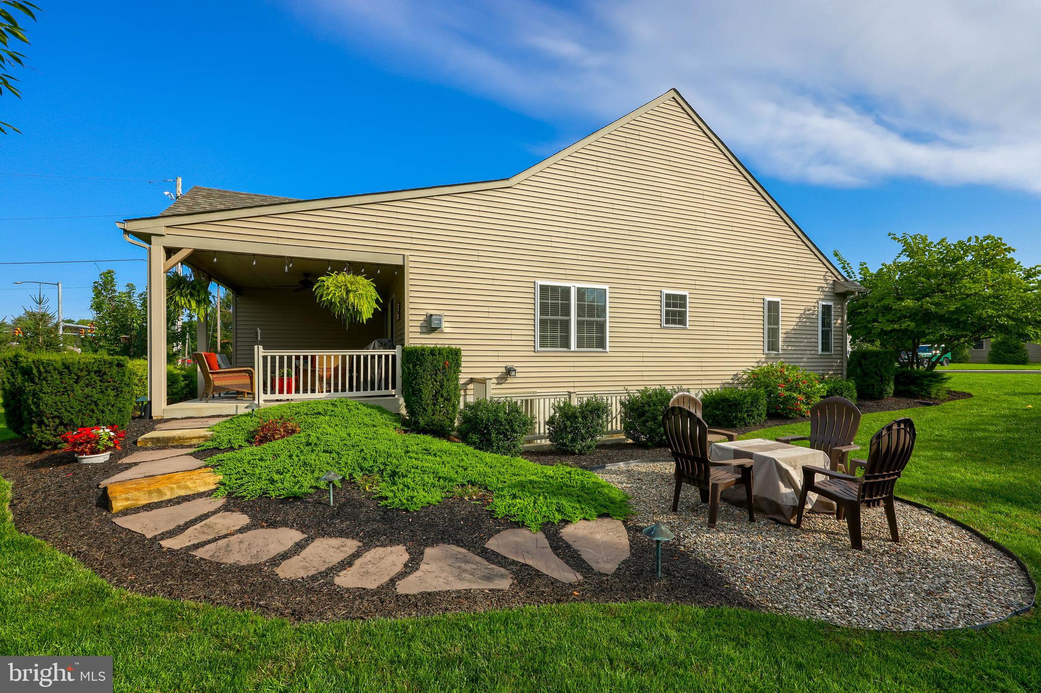 36 Katherines Way Lancaster, PA 17602 - Photo 38 of 49 Walkway to Gravel Sitting Area
