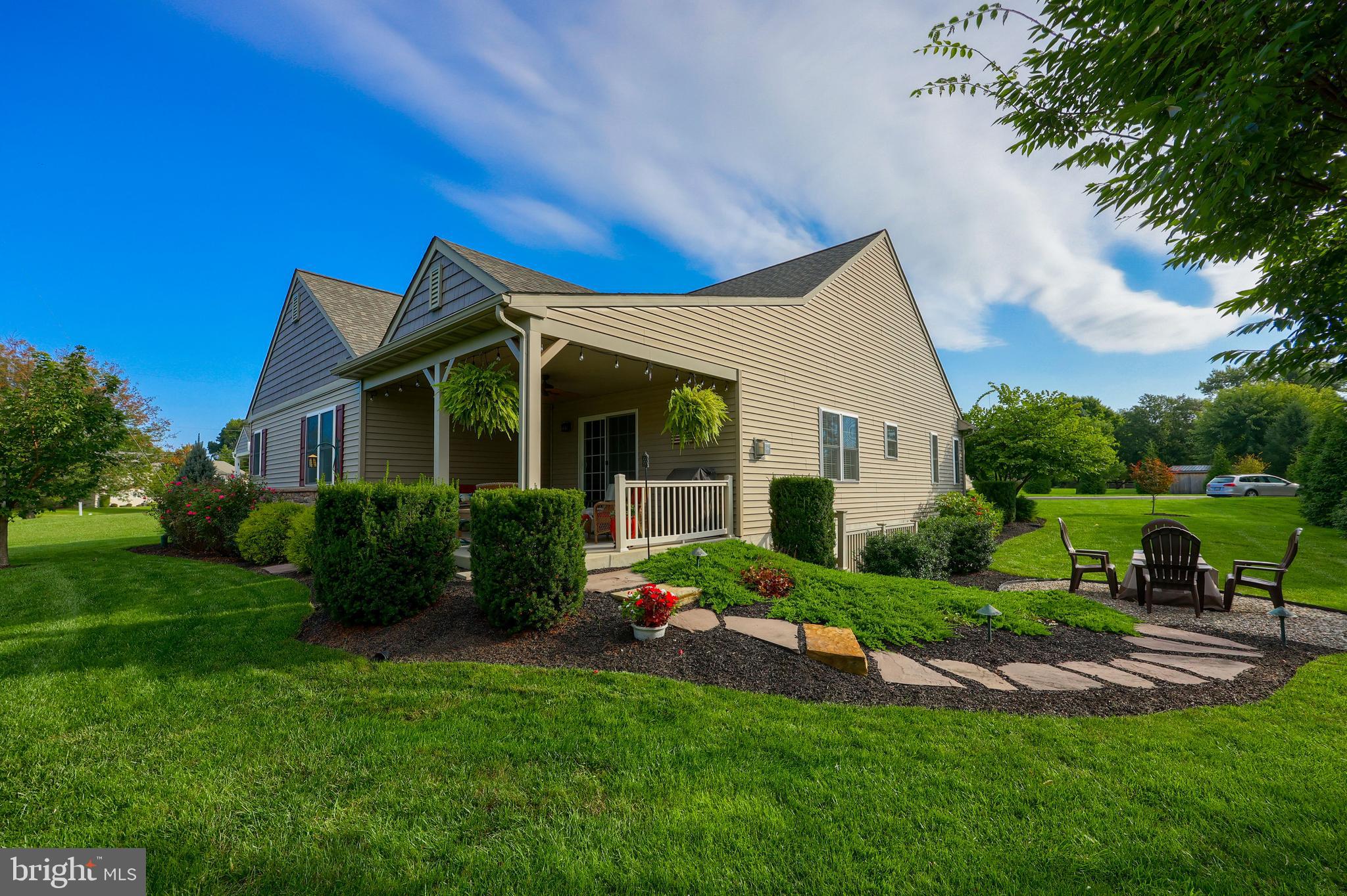 36 Katherines Way Lancaster, PA 17602 - Photo 39 of 49 Side View