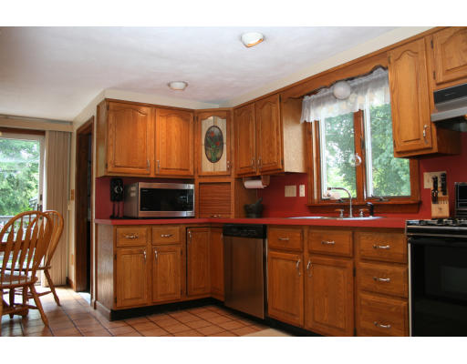 19 Parkway Road Stoneham, MA 02180 - Photo 16 of 30 Gallery Image 16