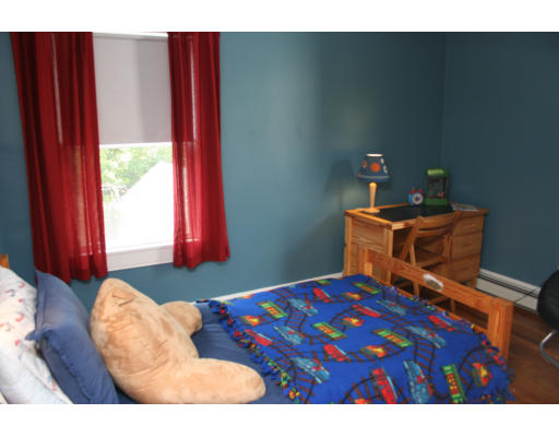 19 Parkway Road Stoneham, MA 02180 - Photo 17 of 30 Gallery Image 17