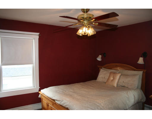 19 Parkway Road Stoneham, MA 02180 - Photo 20 of 30 Gallery Image 20