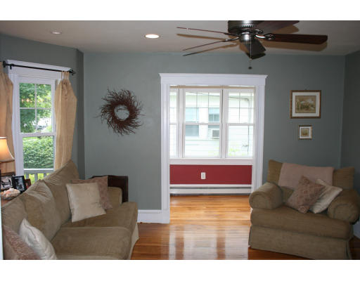 19 Parkway Road Stoneham, MA 02180 - Photo 4 of 30 Gallery Image 4