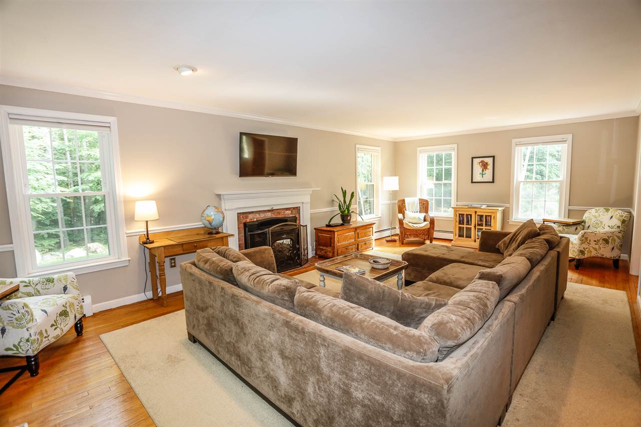 31 Schoolhouse Road Amherst, NH 03031 - Photo 18 of 38 Gallery Image 18