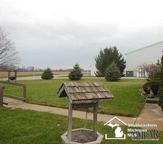 1228 Samaria Road Temperance, MI 48182 - Photo 8 of 29 21278786-7.JPG