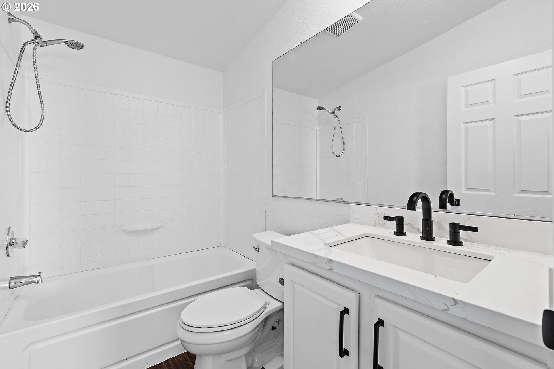 12450 Southwest Fischer Road Portland, OR 97224 - Photo 13 of 22 Gallery Image 13