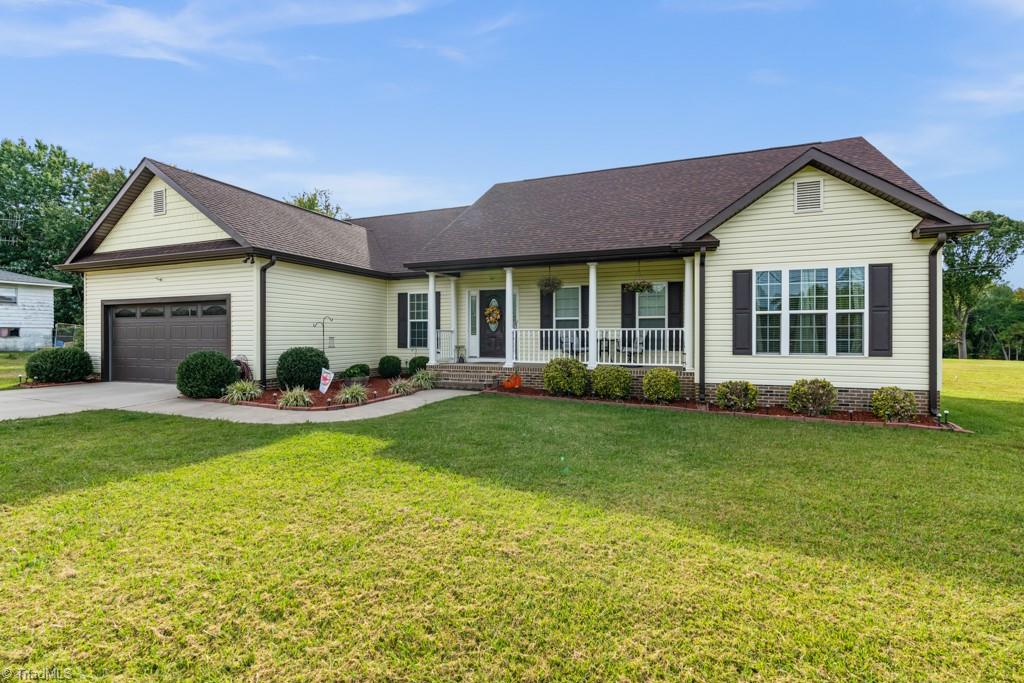 844 Tower Road Thomasville, NC 27360 - Photo 3 of 44 Gallery Image 3