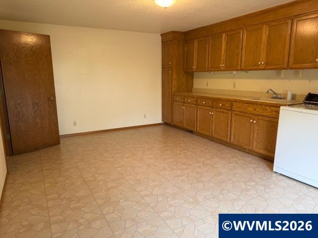 1344 Regency Drive Eugene, OR 97401 - Photo 37 of 49