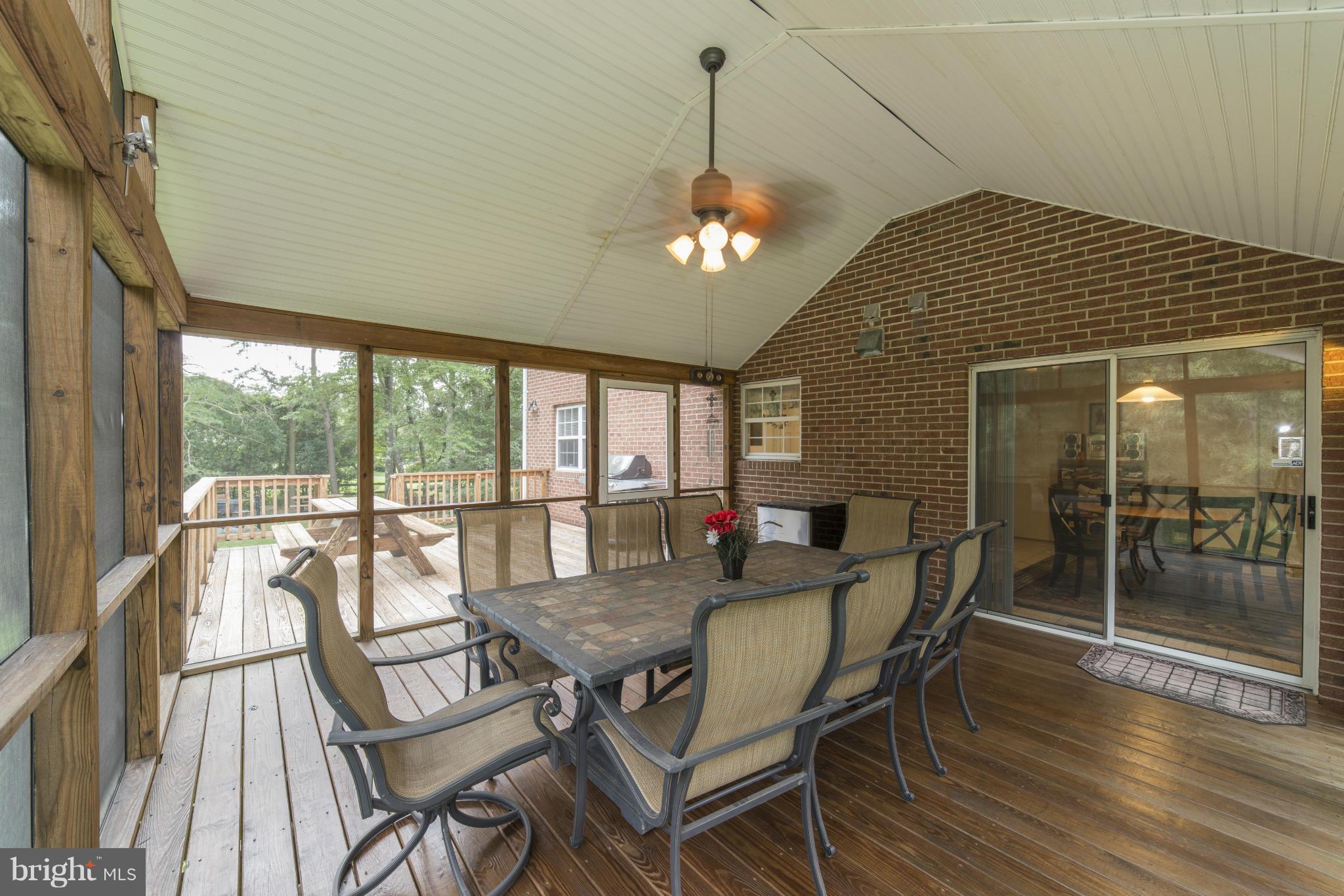 11516 Tippett Road Clinton, MD 20735 - Photo 3 of 30 Exterior (Rear)