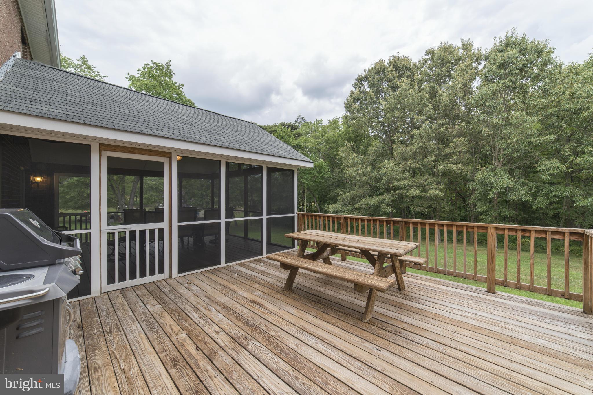 11516 Tippett Road Clinton, MD 20735 - Photo 4 of 30 Exterior (Rear)