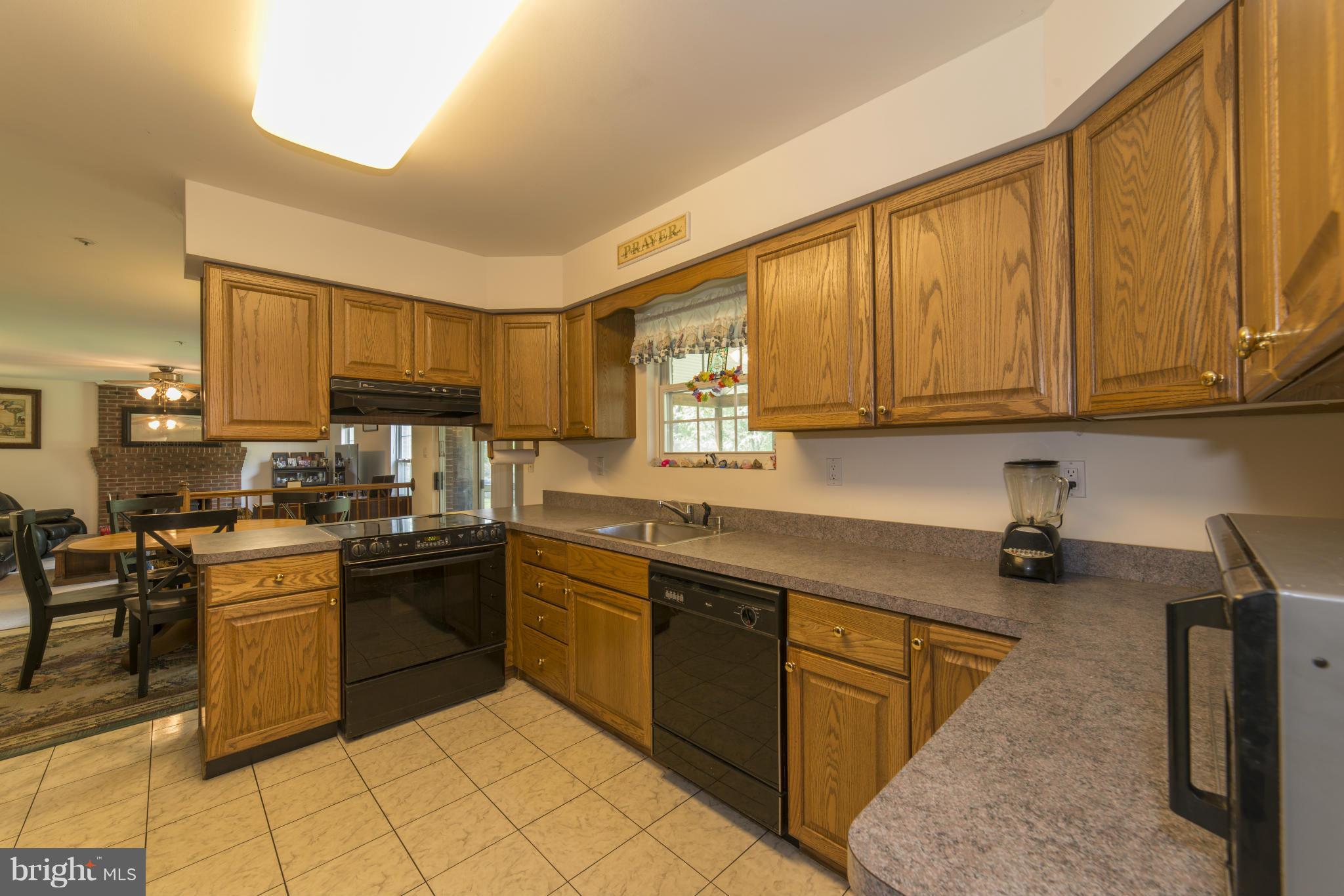 11516 Tippett Road Clinton, MD 20735 - Photo 7 of 30 Kitchen