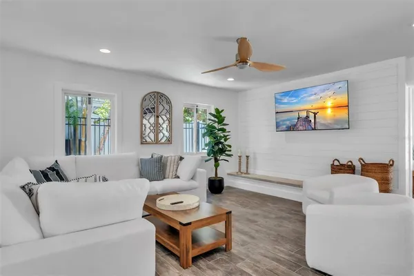 $2,200,000 | 155 Crescent Drive, Anna Maria, FL 34216