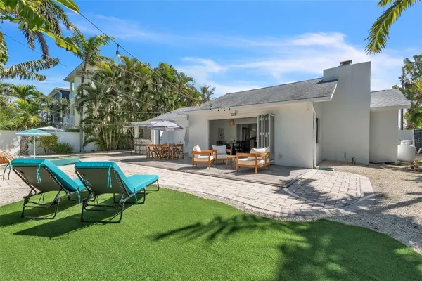 $2,200,000 | 155 Crescent Drive, Anna Maria, FL 34216