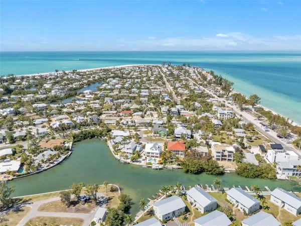 $2,200,000 | 155 Crescent Drive, Anna Maria, FL 34216