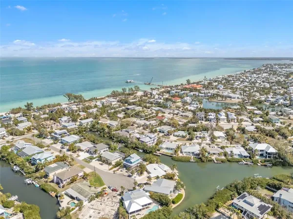 $2,200,000 | 155 Crescent Drive, Anna Maria, FL 34216