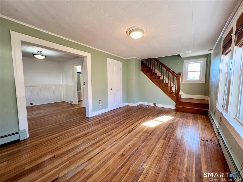 75 Portland Avenue, Unit 77 Redding, CT 06896 - Photo 8 of 23 Livingroom