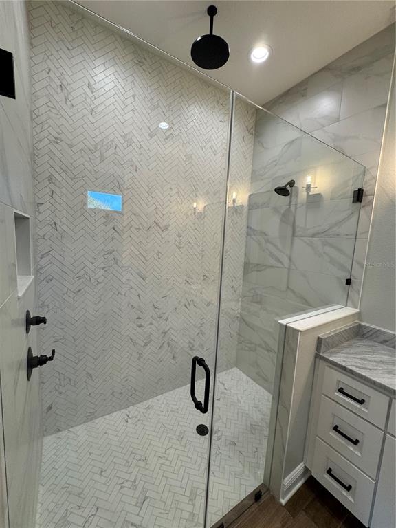 18354 Southwest 65th Loop Dunnellon, FL 34432 - Photo 25 of 35 a bathroom with a shower