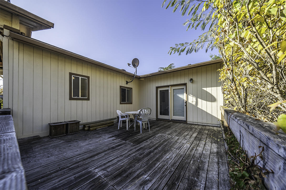 2884 Sylvia Road Central Point, OR 97502 - Photo 15 of 25 15