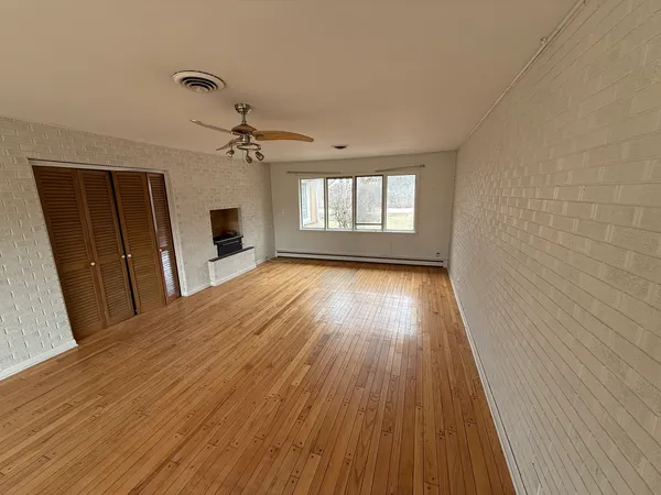 $4,500 | 3336 Overland Pass, Northbrook, IL 60062