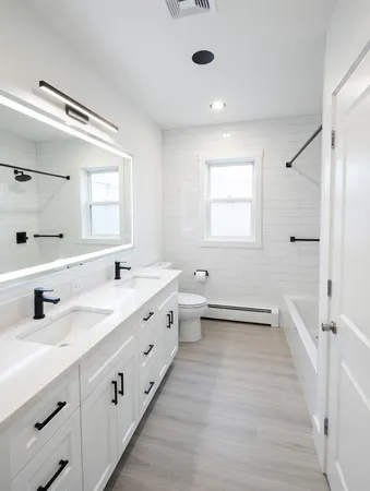 $4,500 | 3336 Overland Pass, Northbrook, IL 60062