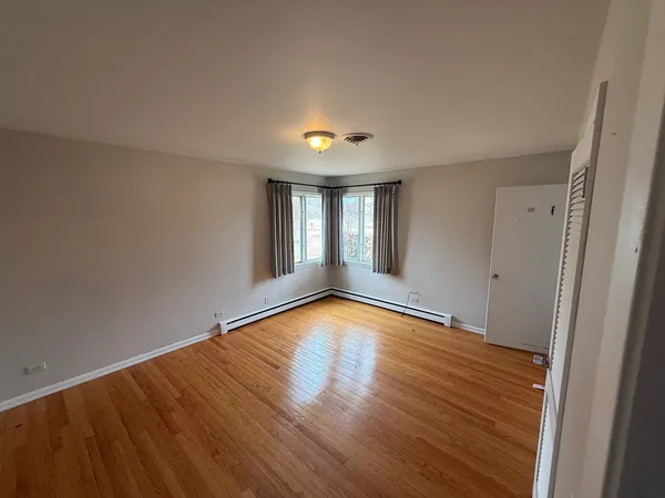 $4,500 | 3336 Overland Pass, Northbrook, IL 60062