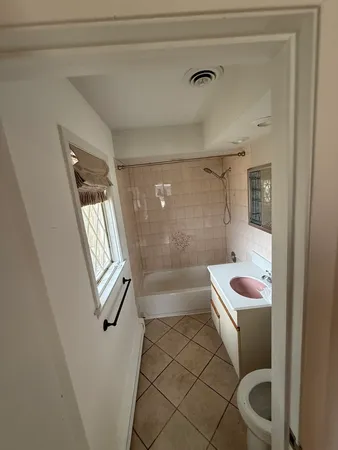 $4,500 | 3336 Overland Pass, Northbrook, IL 60062