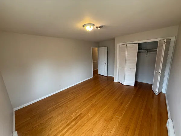 $4,500 | 3336 Overland Pass, Northbrook, IL 60062