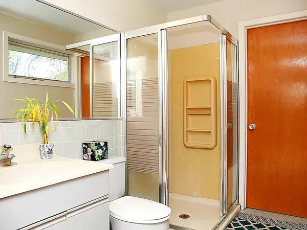 $4,500 | 3336 Overland Pass, Northbrook, IL 60062