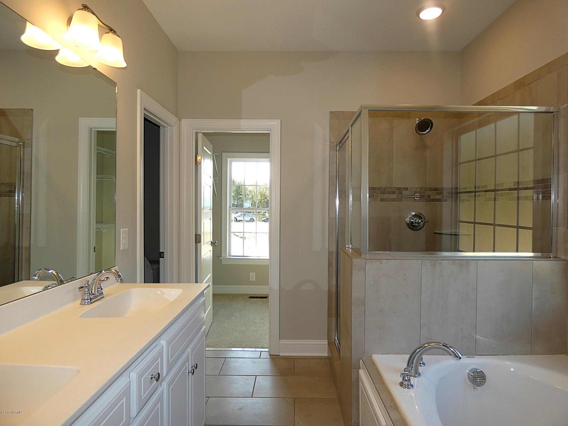 7004 Bitterroot Road Rocky Mount, NC 27803 - Photo 17 of 27 Master Bath