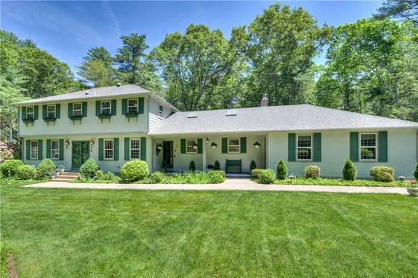 $975,000 | 1420 Diplomat Drive, East Greenwich, RI 02818