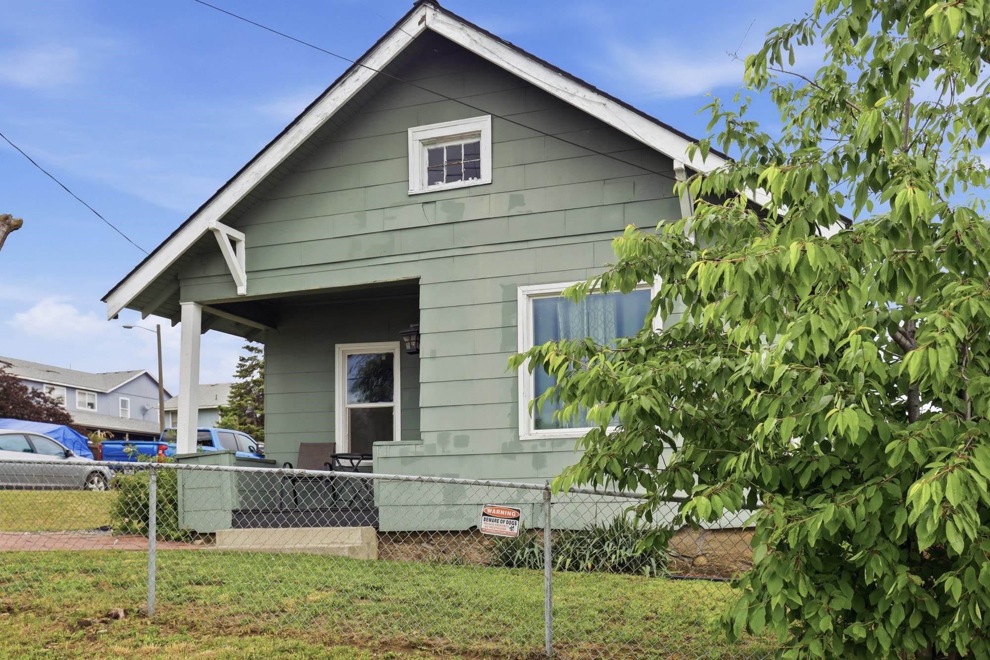 2830 North Standard Street Spokane, WA 99207 - Photo 2 of 29