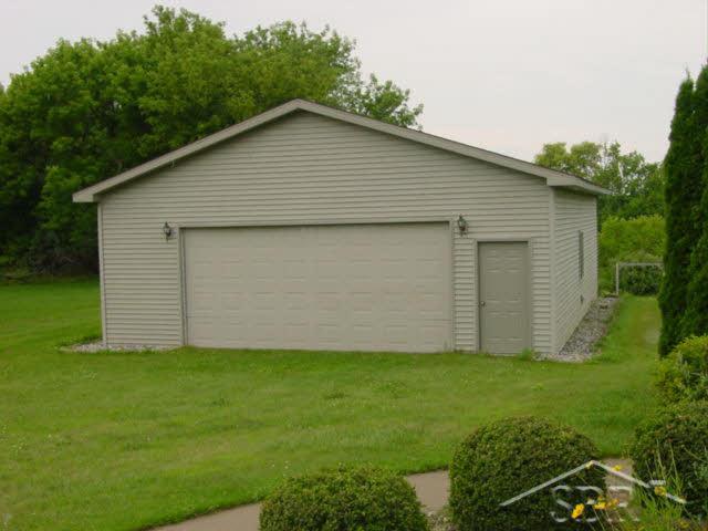 3821 Lone Road Freeland, MI 48623 - Photo 11 of 13 20364480-10.JPG