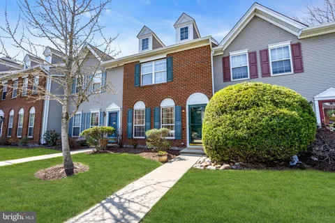 $319,000 | 189 Shrewsbury Court, Pennington, NJ 08534