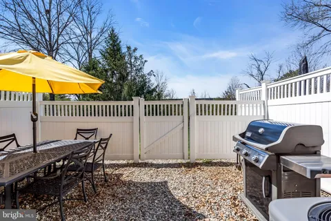 $319,000 | 189 Shrewsbury Court, Pennington, NJ 08534