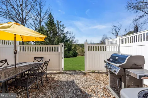 $319,000 | 189 Shrewsbury Court, Pennington, NJ 08534