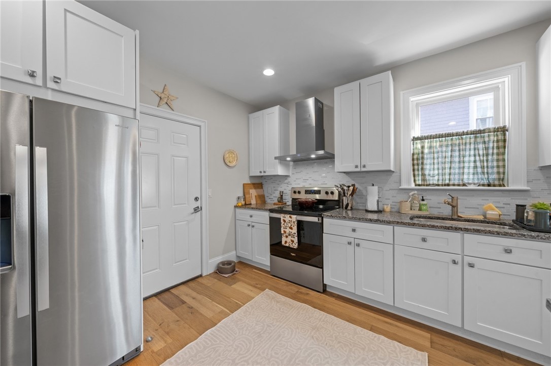 12 University Avenue Providence, RI 02906 - Photo 10 of 44